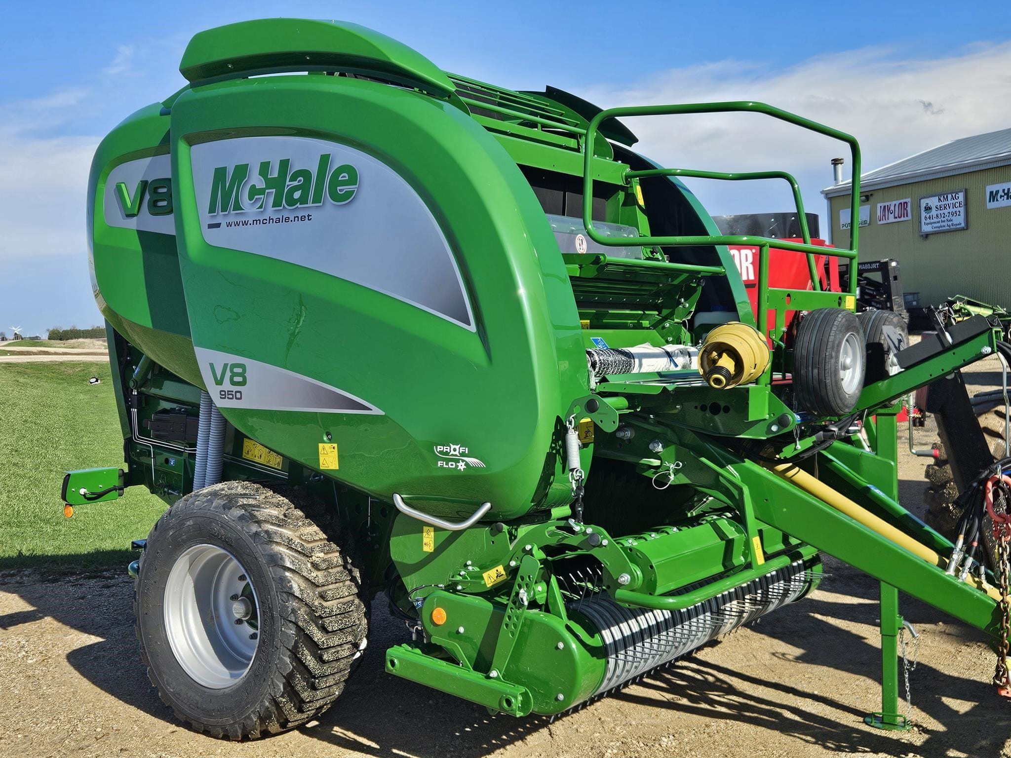 2026 McHale V8 950 Equipment Image0