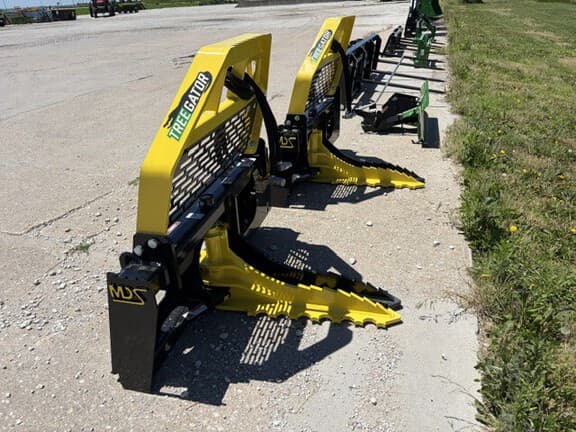 Image of MDS Tree Gator equipment image 1