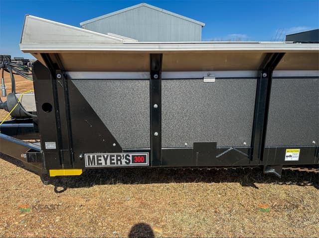 Image of Meyer's M300 equipment image 1