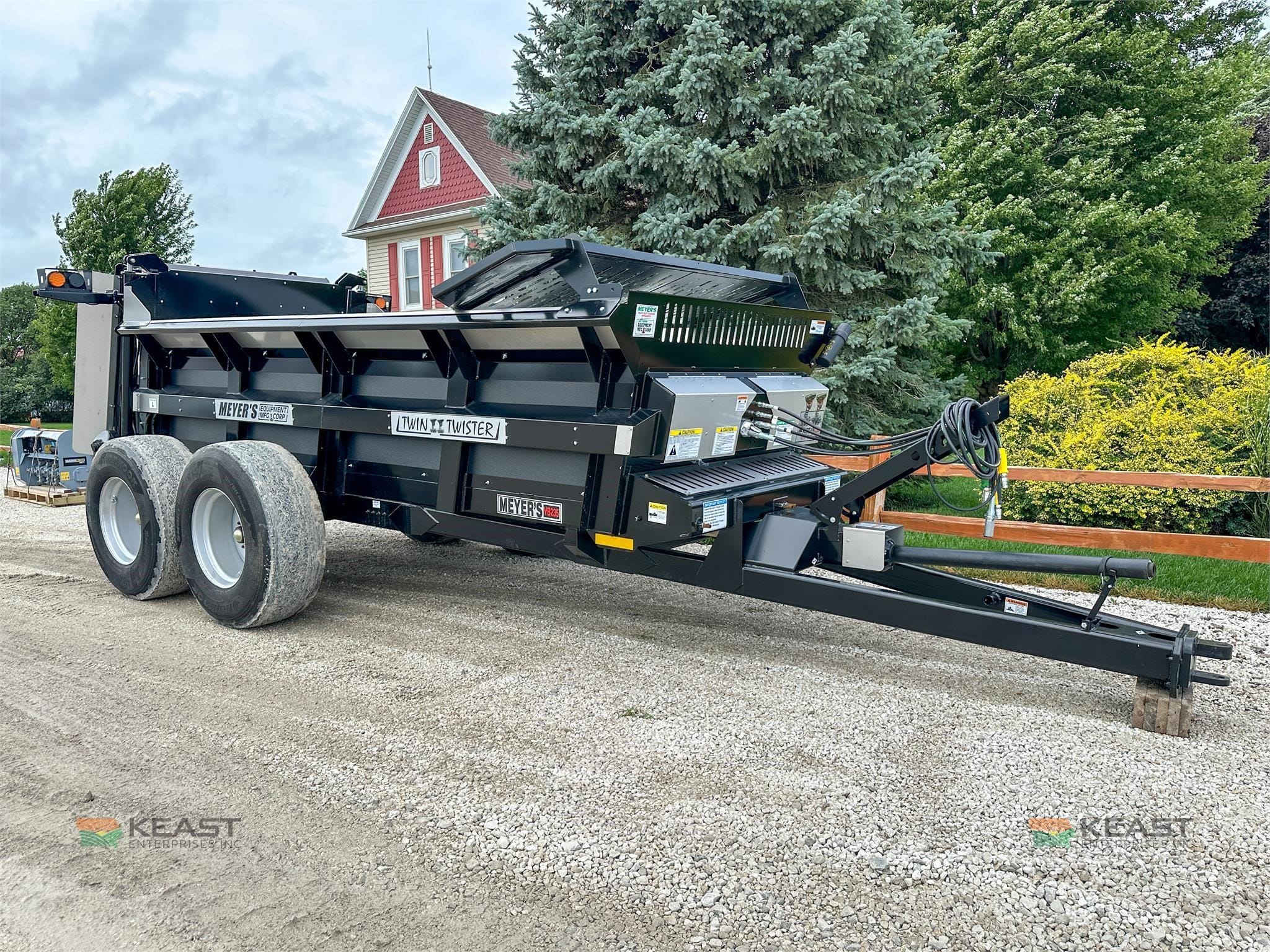 2026 Meyer's VB235 Equipment Image0