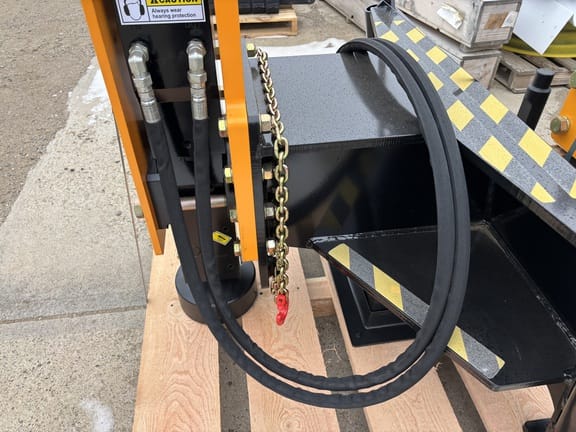 2026 Montana 750R Equipment Image0