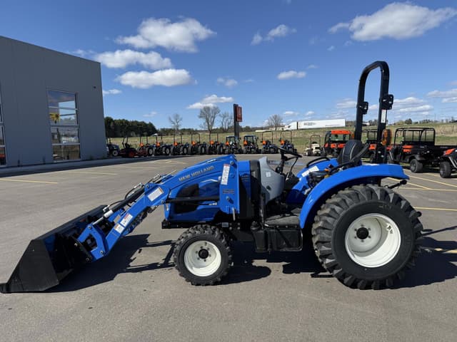 Image of New Holland Boomer 40 equipment image 2