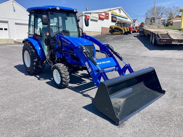 Image of New Holland Boomer 40 equipment image 1