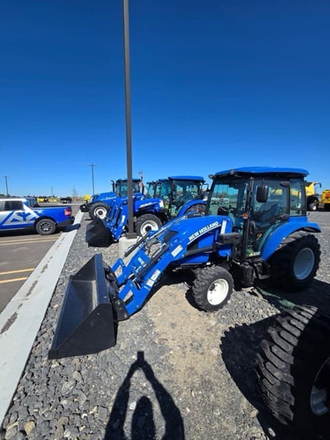 Image of New Holland Boomer 40 equipment image 4