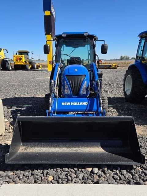 Image of New Holland Boomer 40 equipment image 3