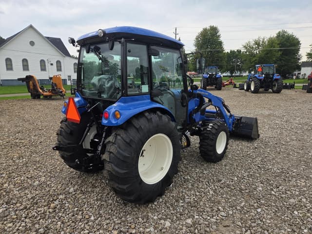 Image of New Holland Boomer 55 equipment image 4
