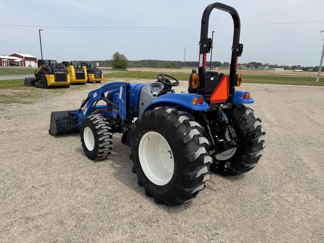 Image of New Holland Boomer 55 equipment image 2