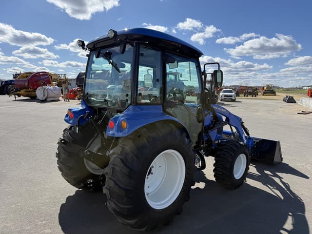 Image of New Holland Boomer 55 equipment image 3