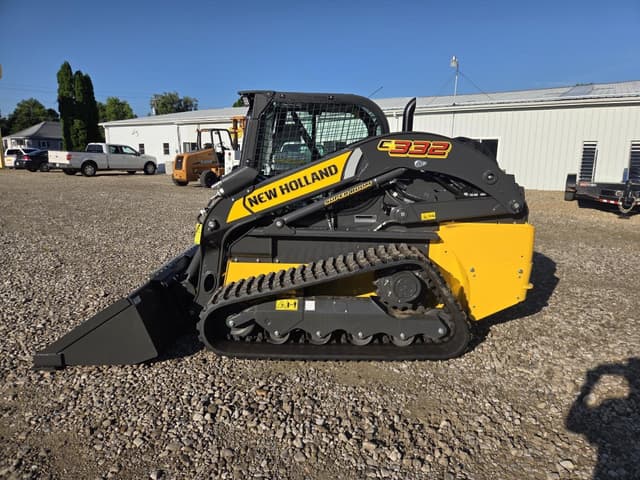 Image of New Holland C332 equipment image 1