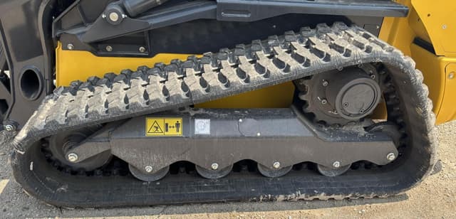 Image of New Holland C345 equipment image 2
