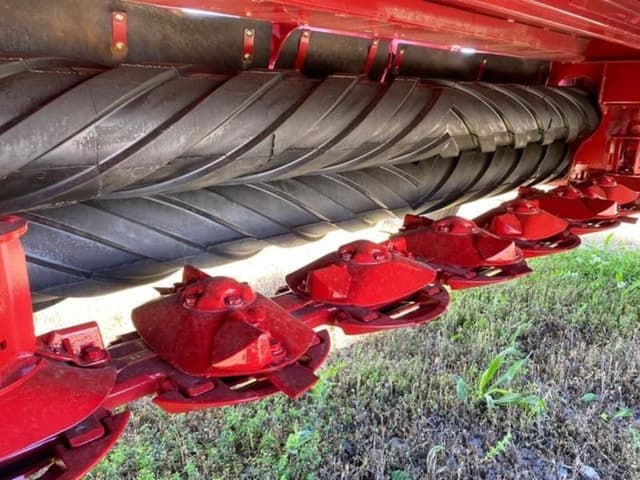 Image of New Holland 210 equipment image 1