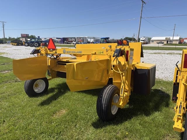 Image of New Holland DB210R equipment image 2