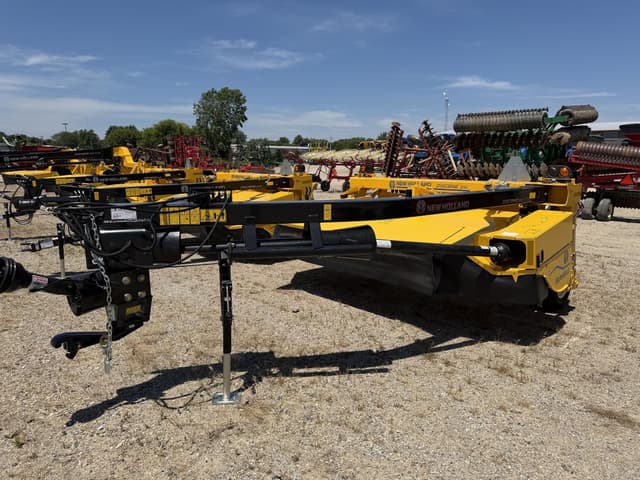 Image of New Holland 210 equipment image 3
