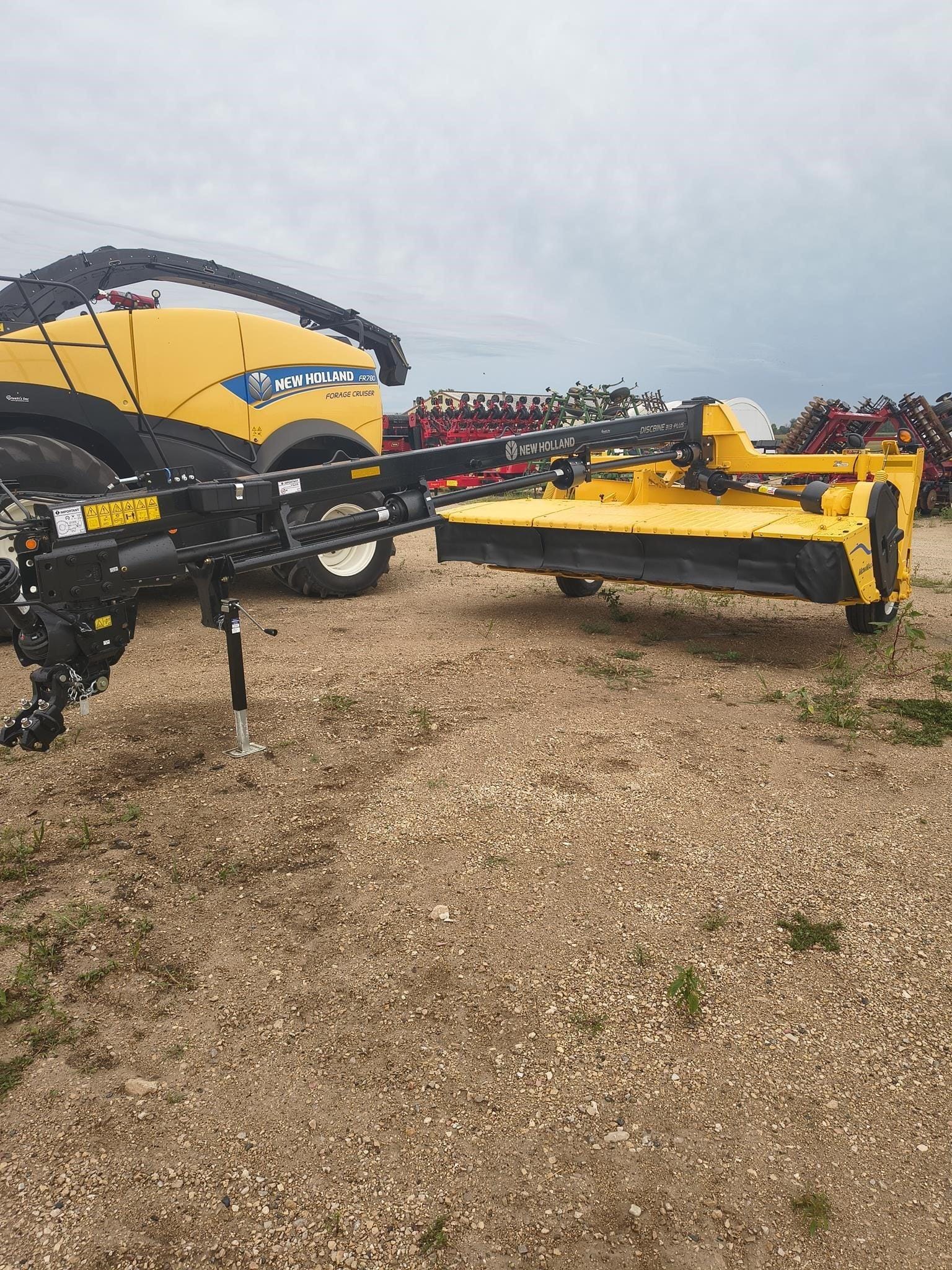 2026 New Holland Discbine 313 Equipment Image0