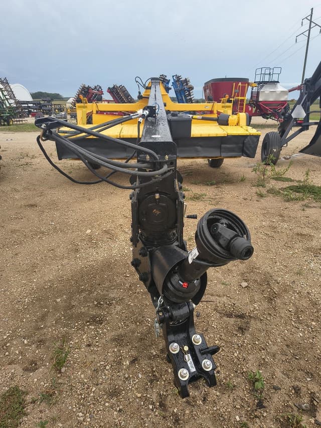 Image of New Holland Discbine 313 equipment image 2