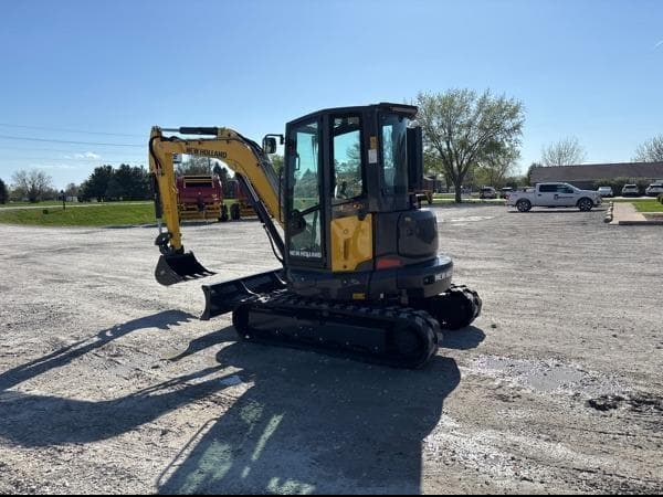 Image of New Holland E50D equipment image 2