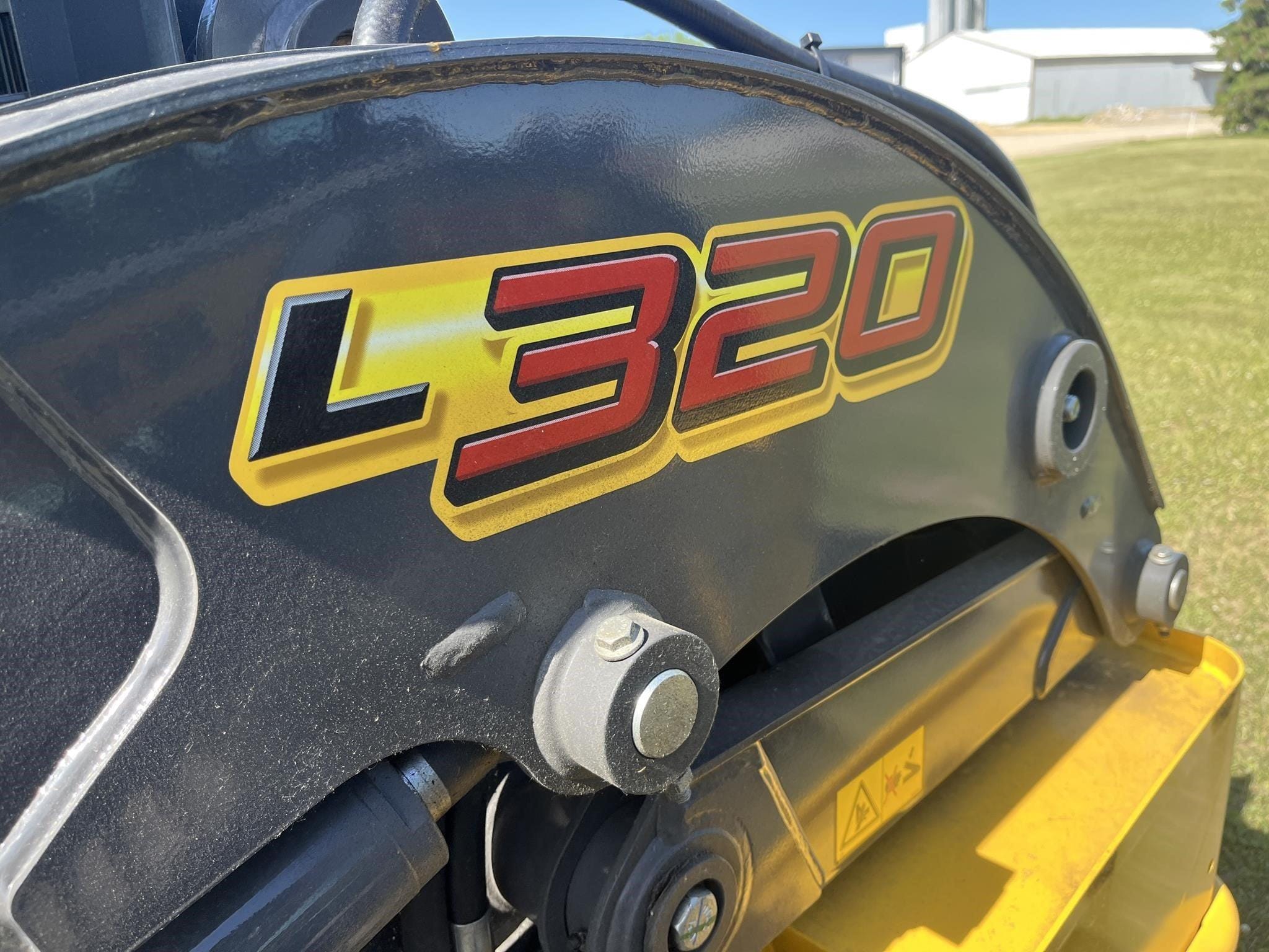 Main image New Holland L320