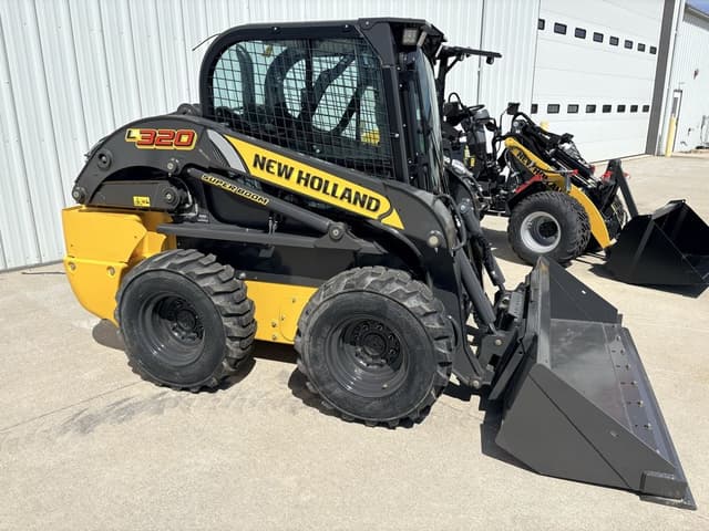 Image of New Holland L320 equipment image 4