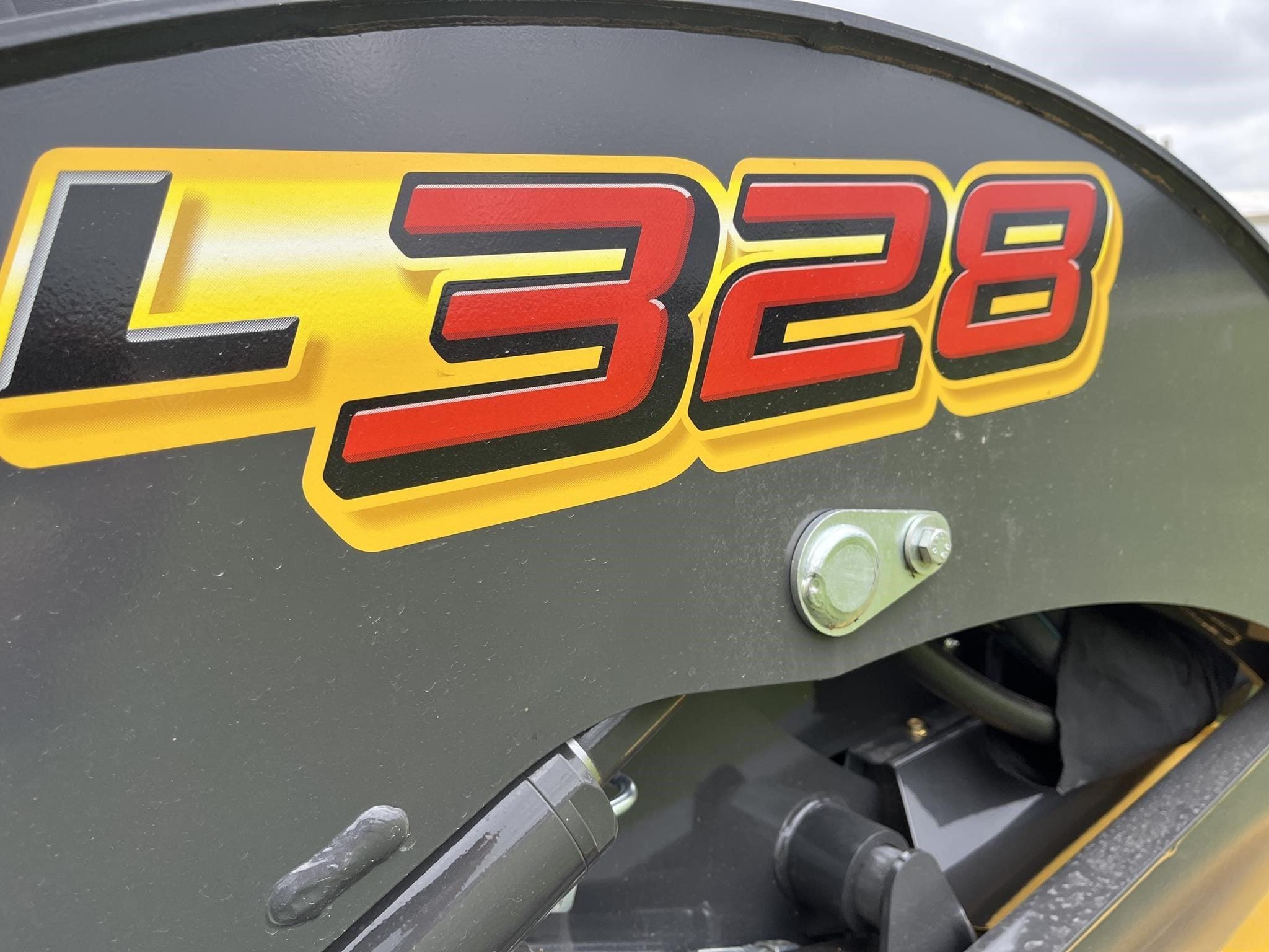 Main image New Holland L328