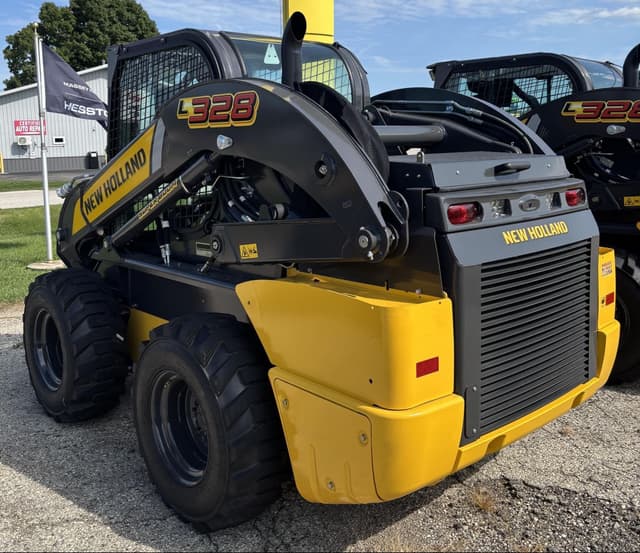 Image of New Holland L328 equipment image 4