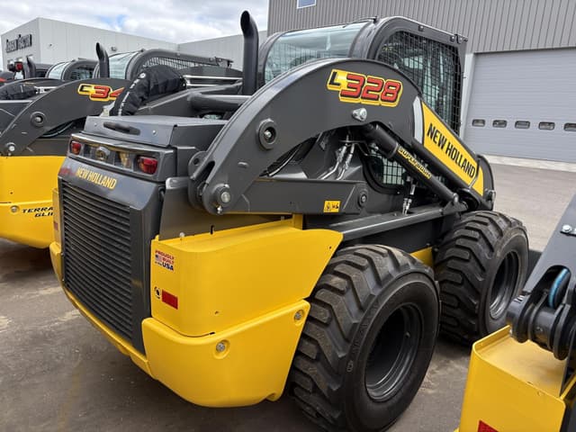 Image of New Holland L328 equipment image 2