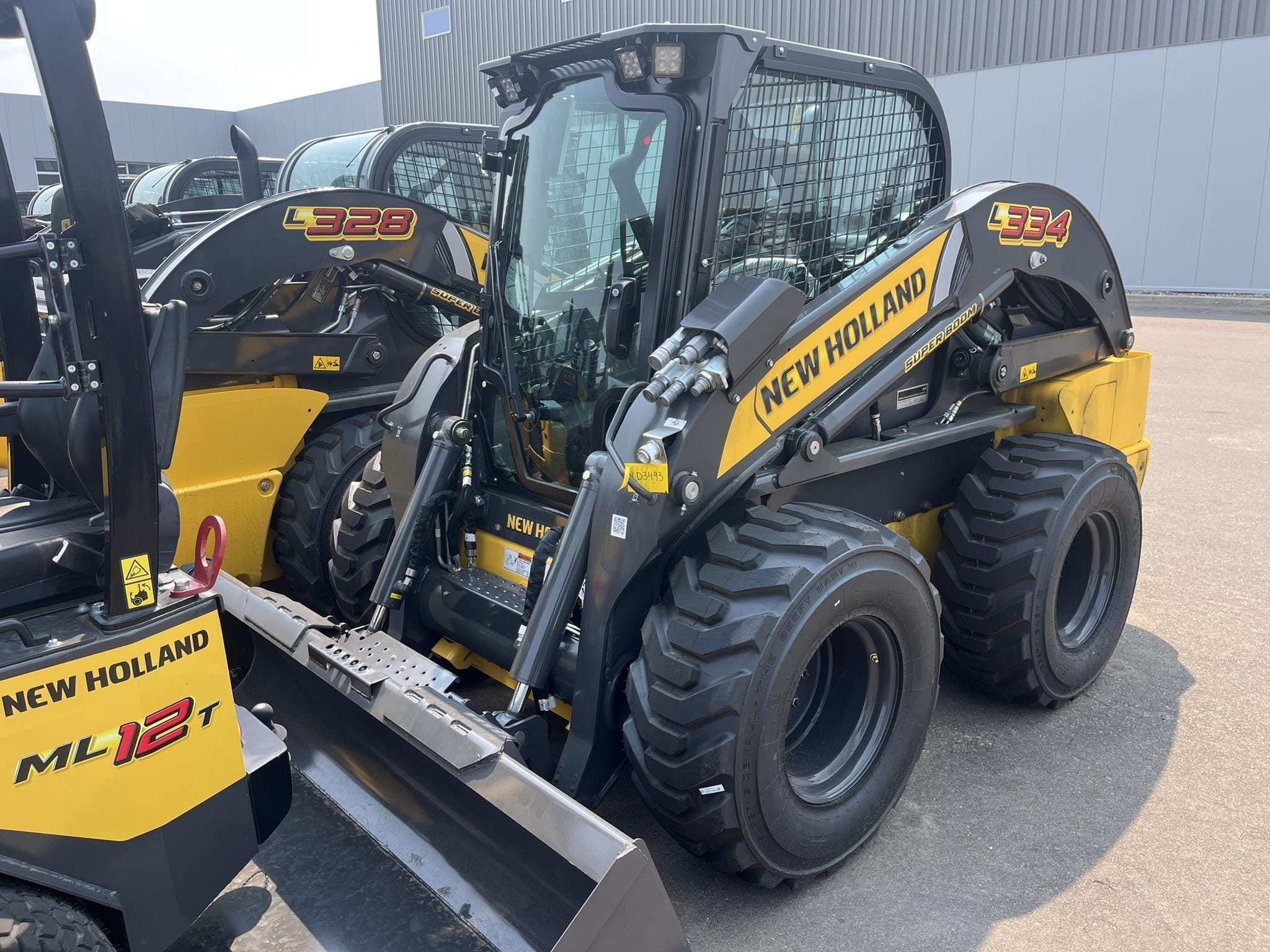 2026 New Holland L334 Equipment Image0