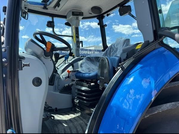 Image of New Holland PowerStar 120 equipment image 4