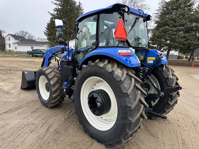 Image of New Holland PowerStar 120 equipment image 2