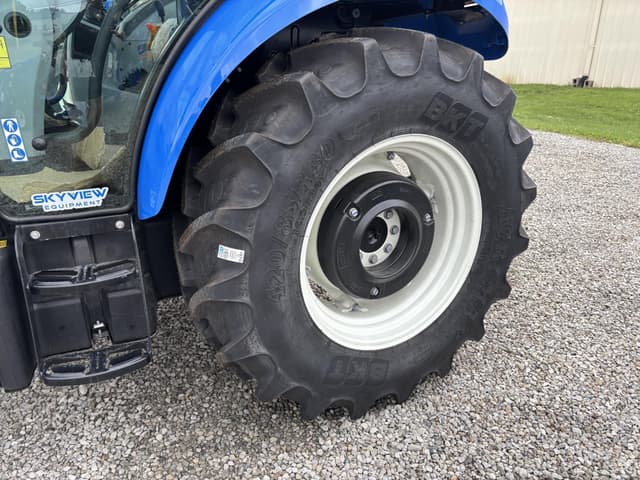 Image of New Holland PowerStar 75 equipment image 2