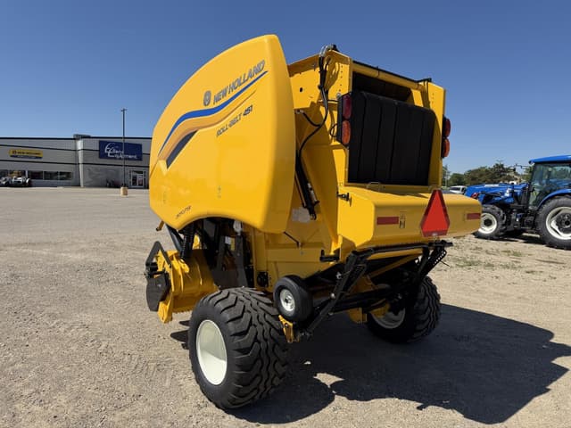 Image of New Holland RB451 CropCutter equipment image 2