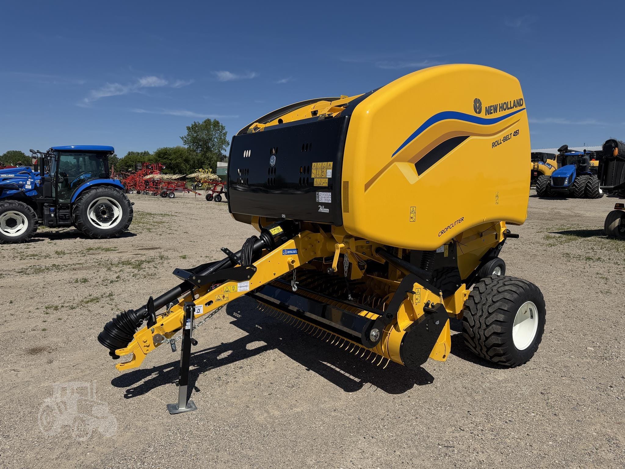 2026 New Holland RB451 CropCutter Equipment Image0
