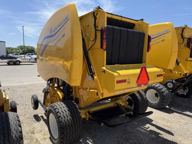 Image of New Holland RB451 Silage equipment image 3
