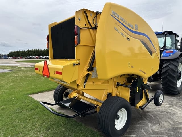 Image of New Holland RB451 Hay Special equipment image 4