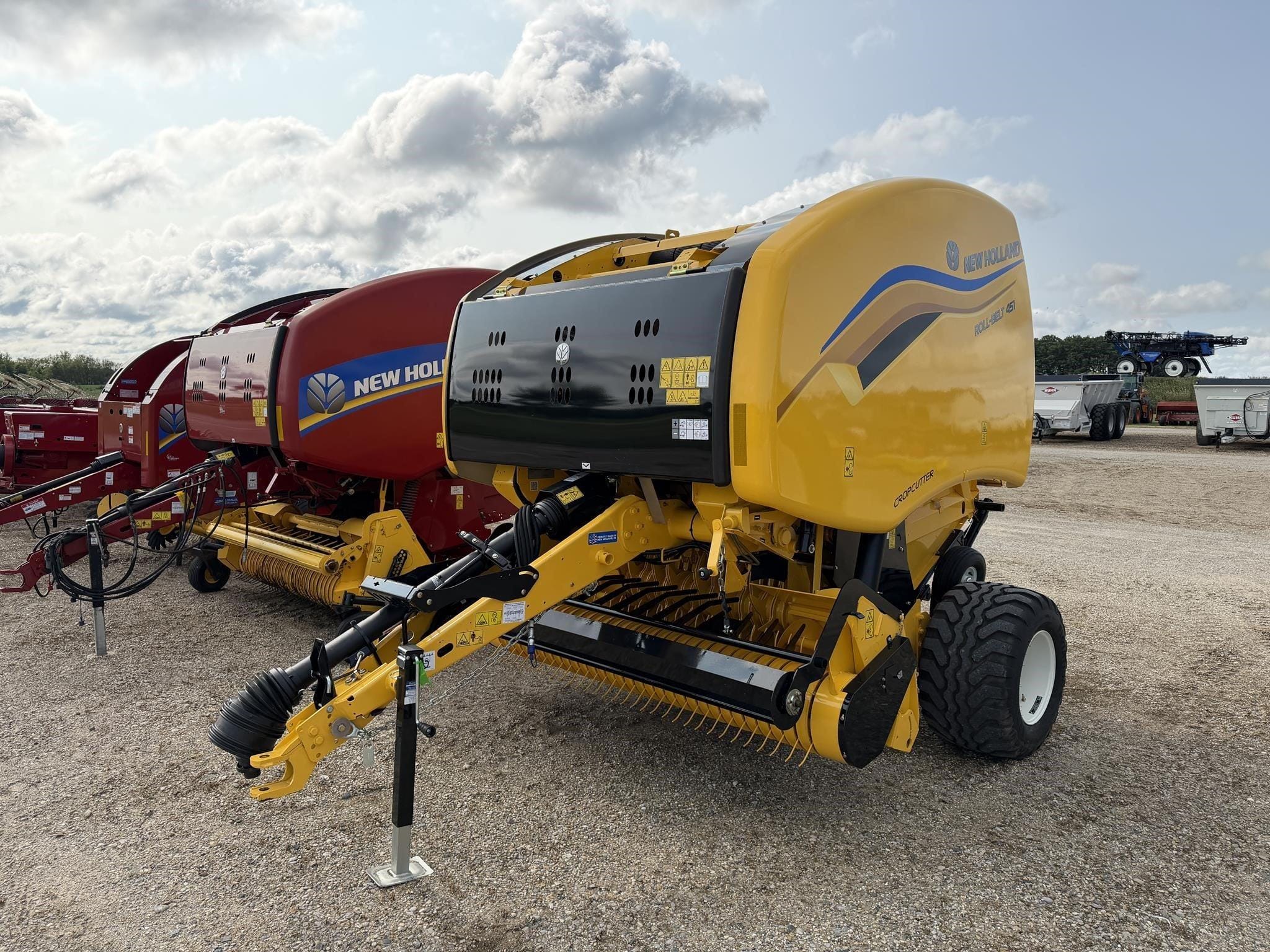 2026 New Holland RB451 CropCutter Equipment Image0