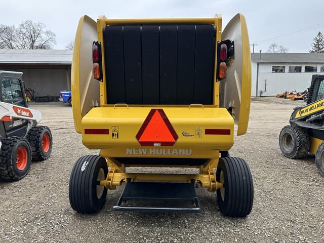 Image of New Holland RB451 Hay Special equipment image 4