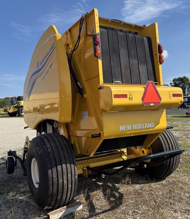 Image of New Holland RB461 equipment image 4