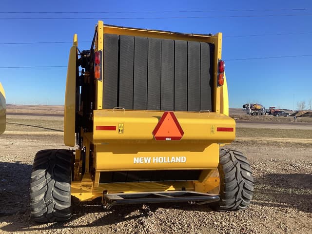 Image of New Holland RB561 Specialty Crop equipment image 3