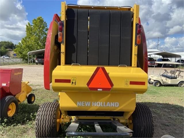 Image of New Holland 460 equipment image 3