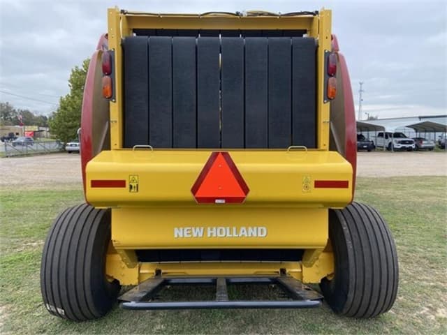 Image of New Holland RB560 equipment image 3