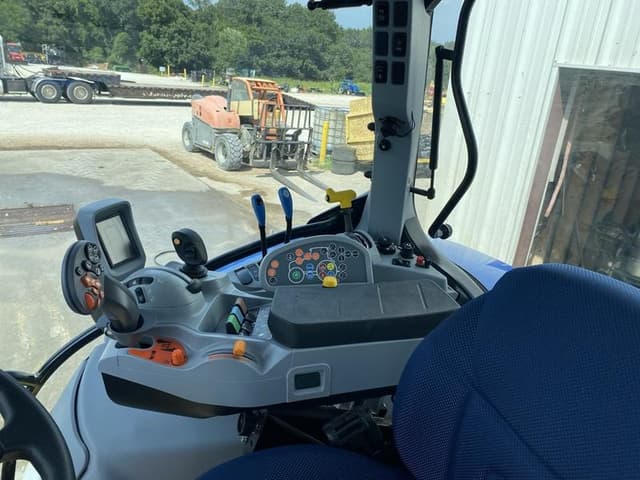 Image of New Holland T5.140 equipment image 4