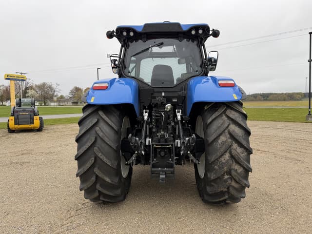 Image of New Holland T7.210 SideWinder II equipment image 3