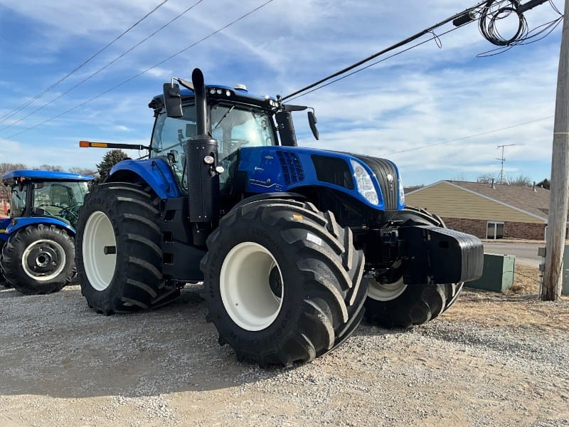 2026 New Holland T8.415 Equipment Image0