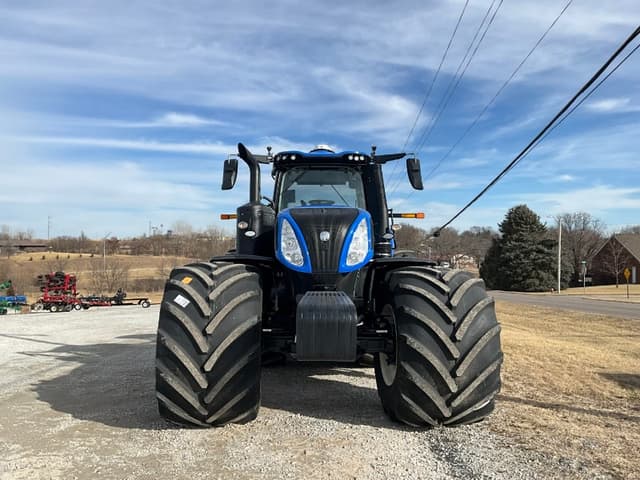 Image of New Holland T8.415 equipment image 1