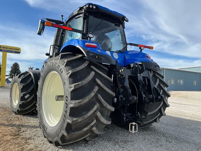 Image of New Holland T8.415 equipment image 3