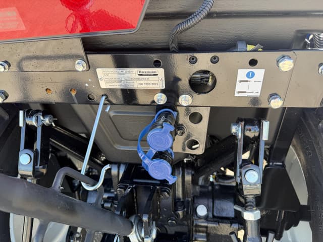 Image of New Holland Workmaster 25 equipment image 4