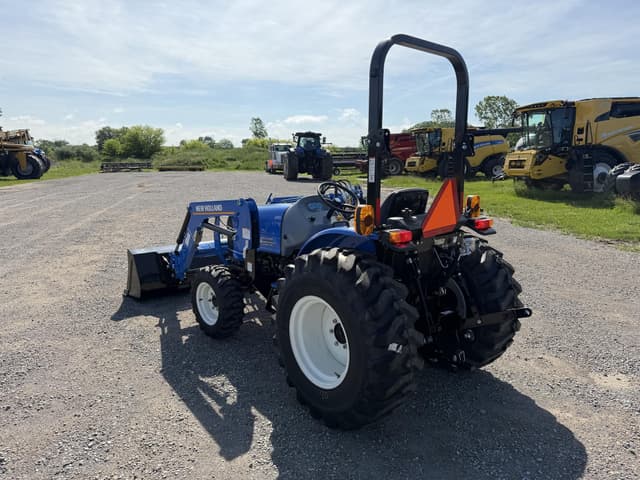 Image of New Holland Workmaster 25 equipment image 2