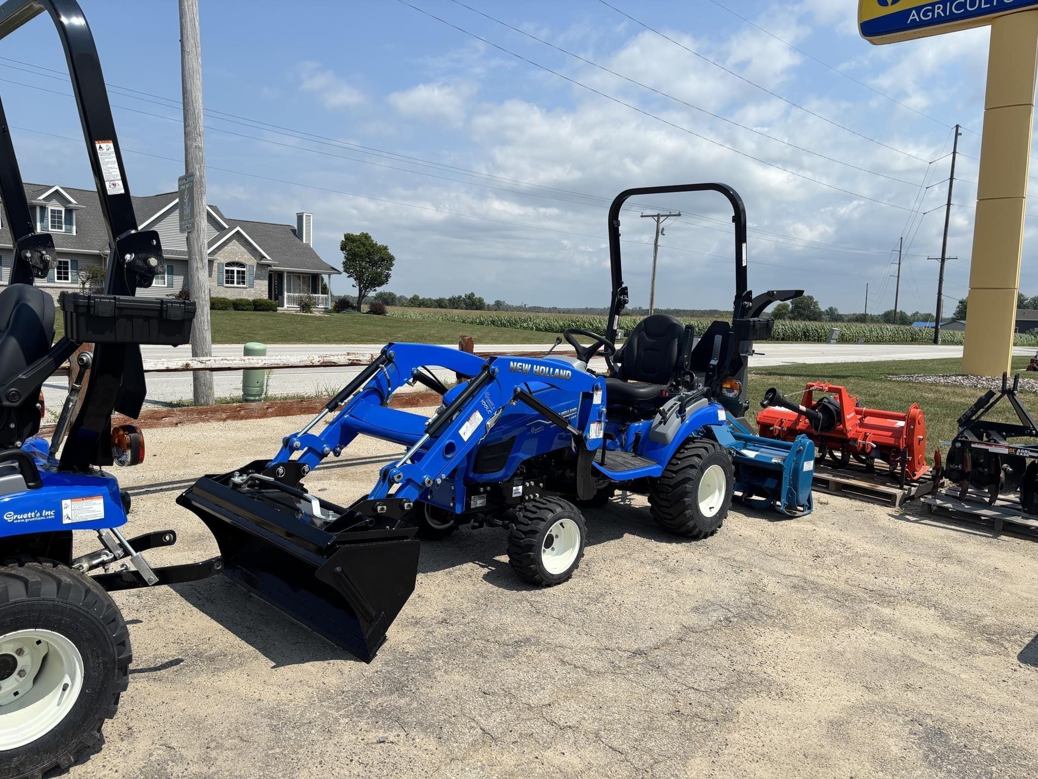 2026 New Holland Workmaster 25S Equipment Image0