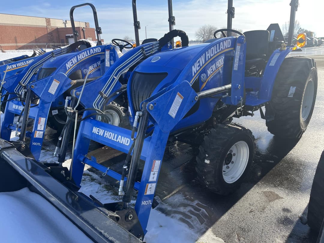 Image of New Holland Workmaster 35 Image 0