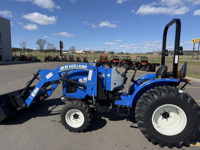 Image of New Holland Workmaster 35 equipment image 4