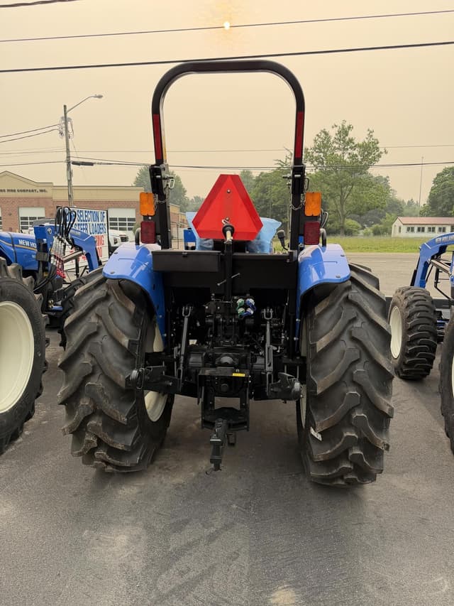 Image of New Holland Workmaster 70 equipment image 4